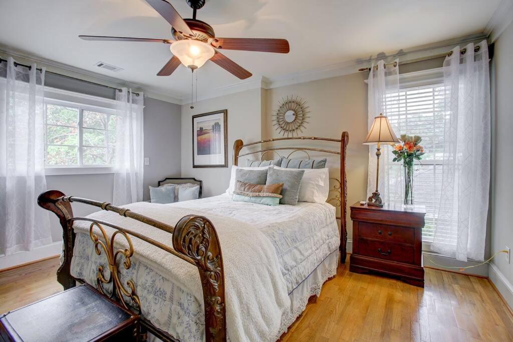 Sleeps16, Spacious Home, Close To Downtown, Beltline, And Walk To Restaurants, 75" Tv, 2 Person Jacuzzi, Ping Pong Atlanta Esterno foto