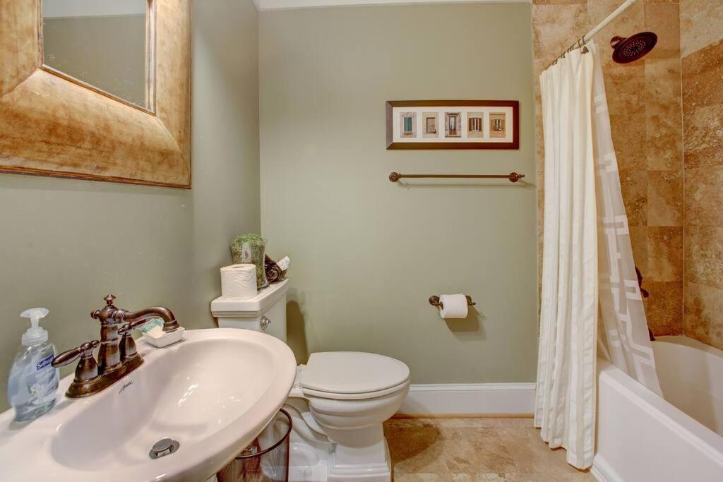 Sleeps16, Spacious Home, Close To Downtown, Beltline, And Walk To Restaurants, 75" Tv, 2 Person Jacuzzi, Ping Pong Atlanta Esterno foto