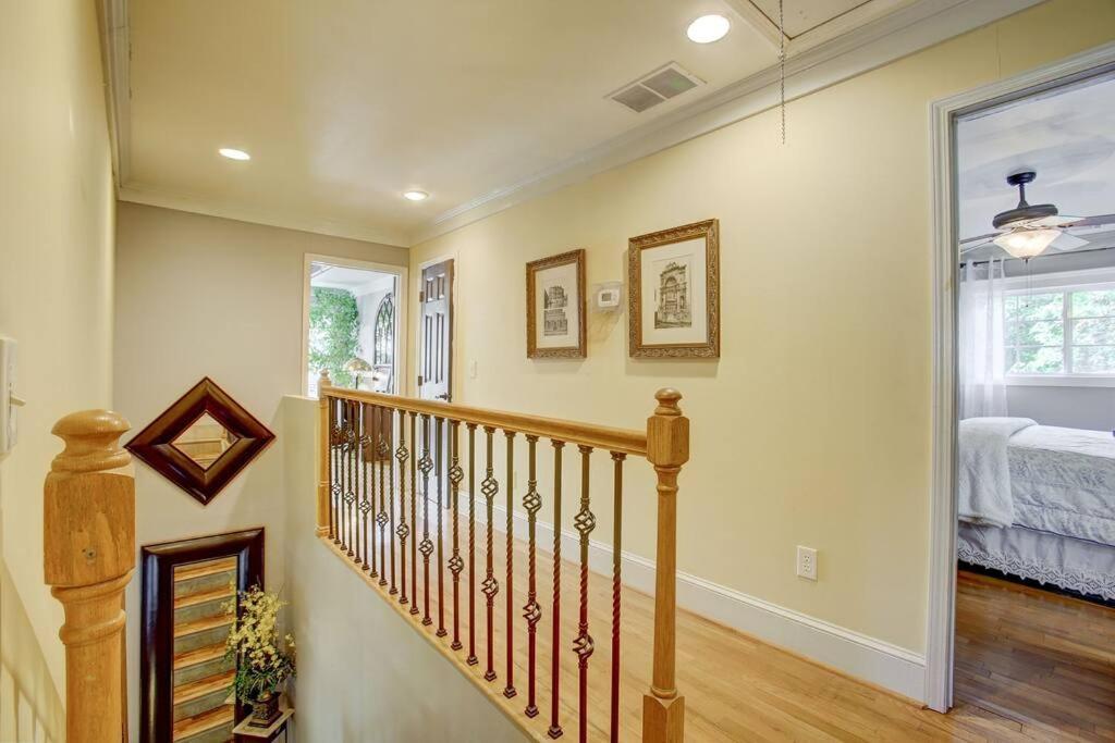 Sleeps16, Spacious Home, Close To Downtown, Beltline, And Walk To Restaurants, 75" Tv, 2 Person Jacuzzi, Ping Pong Atlanta Esterno foto