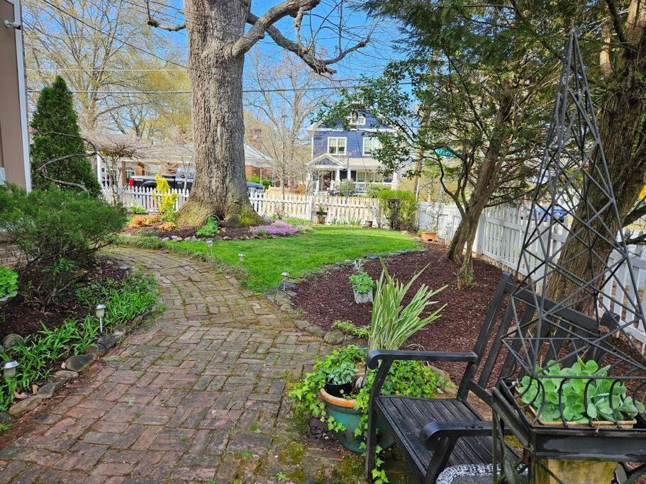 Sleeps16, Spacious Home, Close To Downtown, Beltline, And Walk To Restaurants, 75" Tv, 2 Person Jacuzzi, Ping Pong Atlanta Esterno foto
